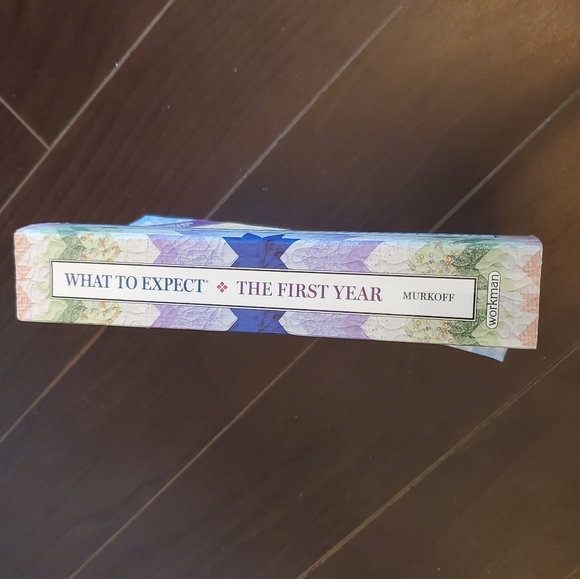 What to Expect - The First Year - Second Edition by Heidi Murkoff - Picture 3 of 4